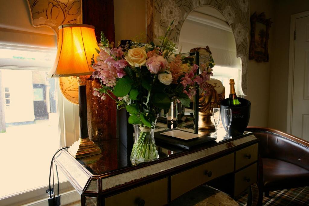 The White Hart 5*